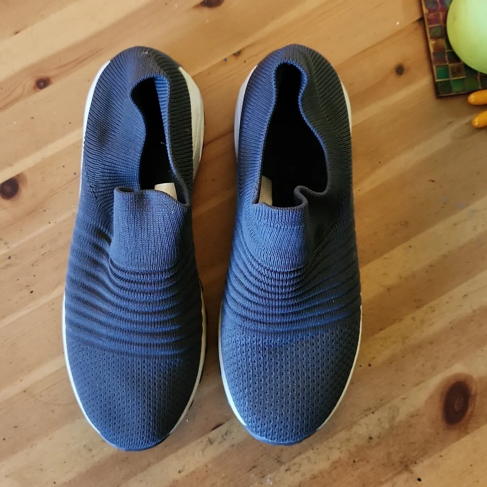 STQ Women's Walking Shoes, size 7 - Picture 4 of 4